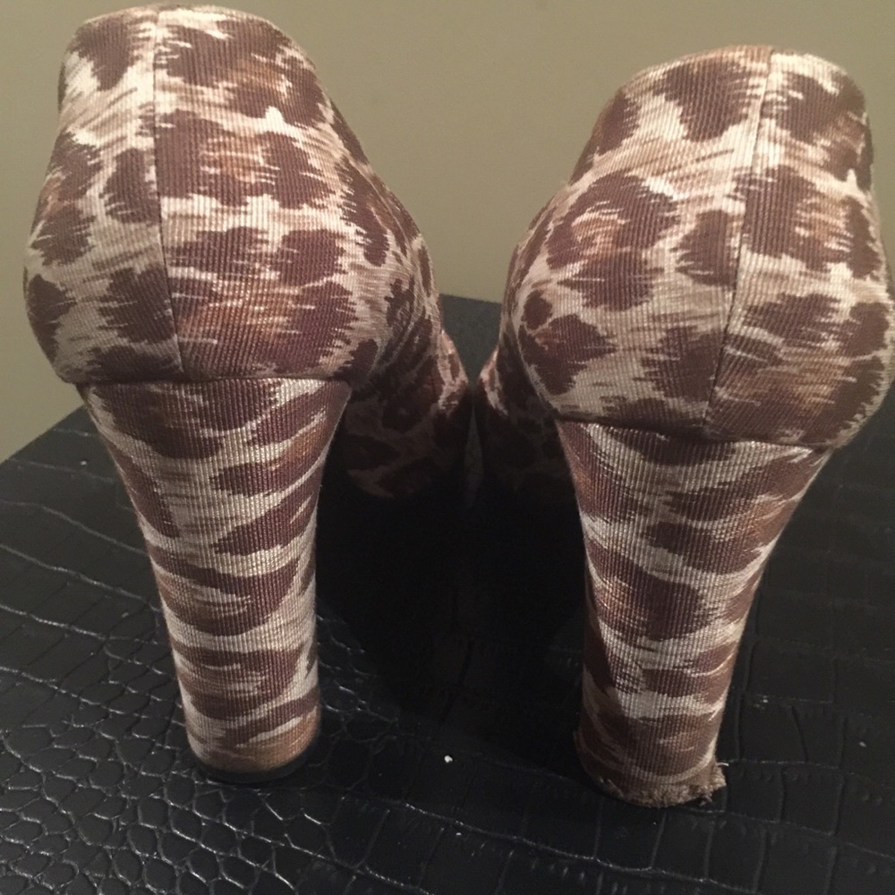 VINTAGE DOLCE & GABBANA animal print HEELS - Picture 5 of 8